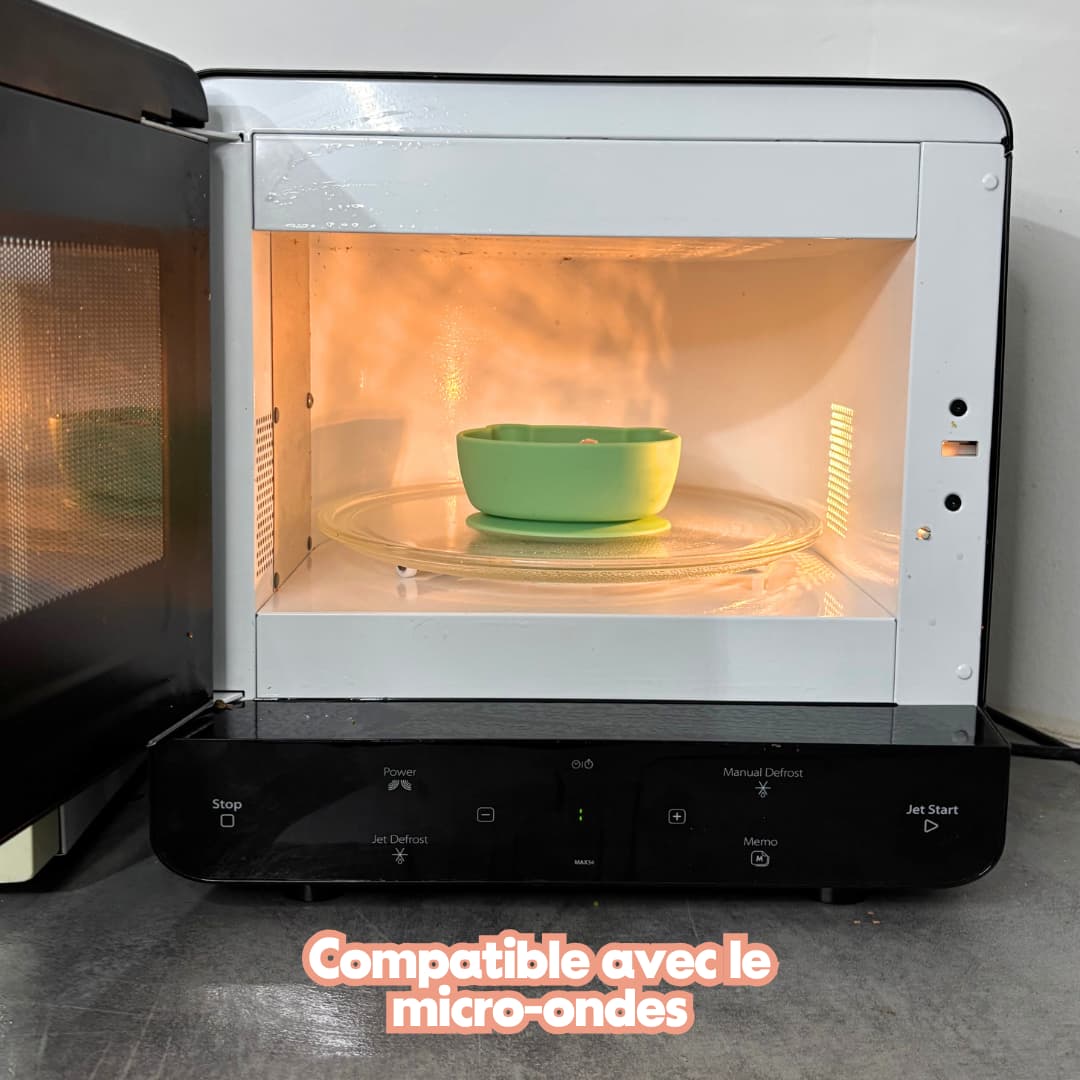 Bol à couvercle en silicone vert pastel